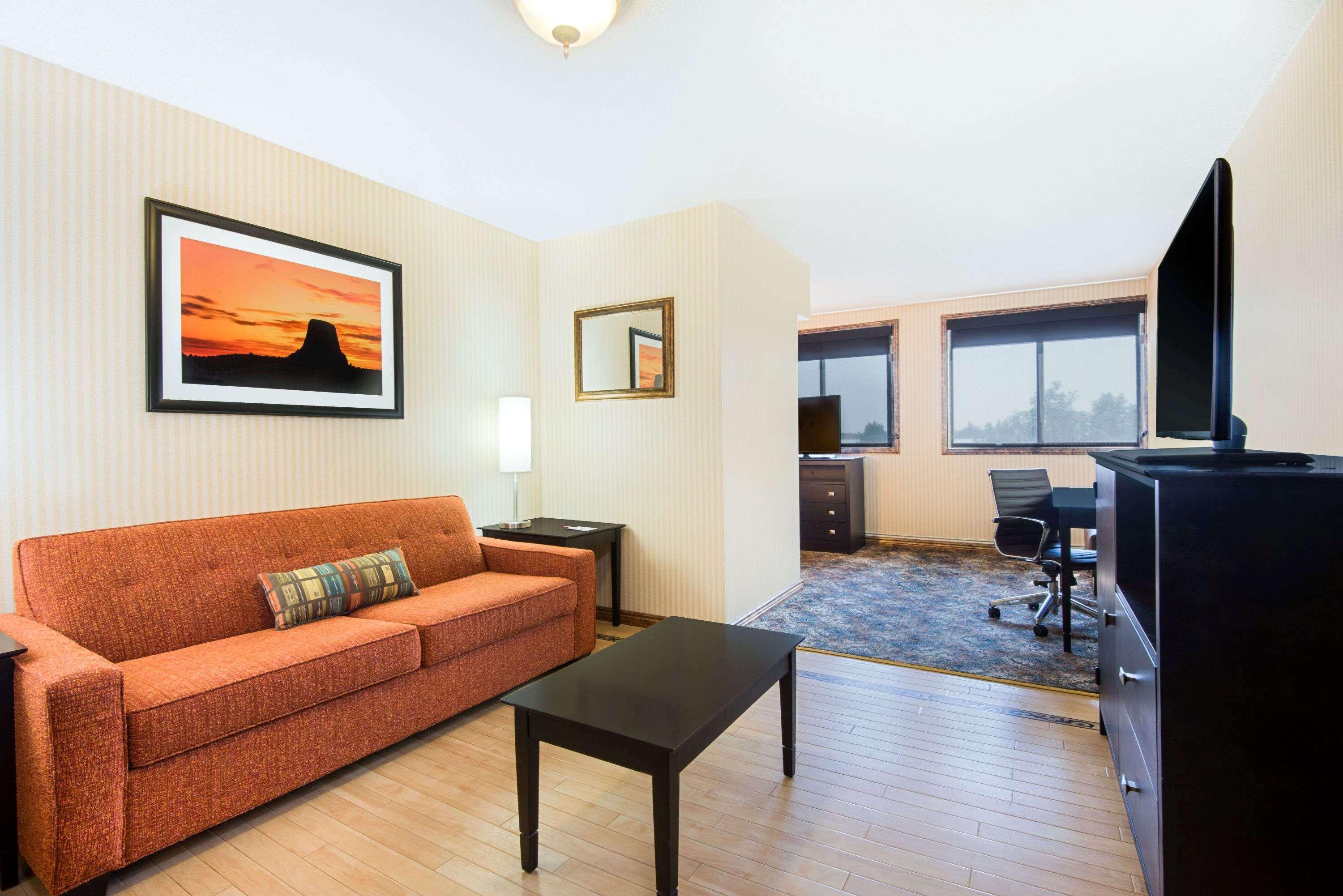 รามาดา พลาซา แอนด์ คอนเฟอเรนซ์ เซ็นเตอร์ บาย วินด์แฮม ยิลเลตต์ Hotel ภายนอก รูปภาพ